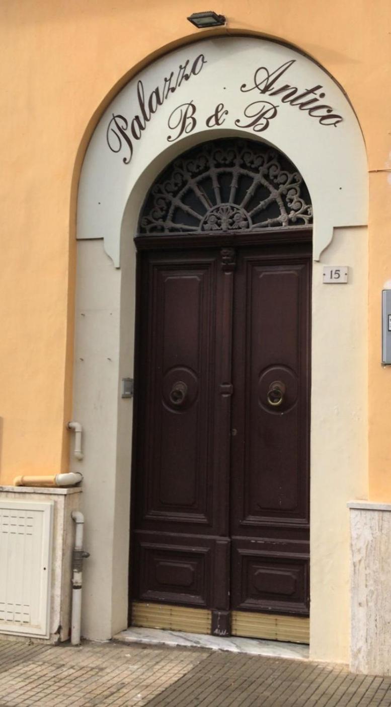 B&B New Antico Palazzo Parabita Eksteriør billede