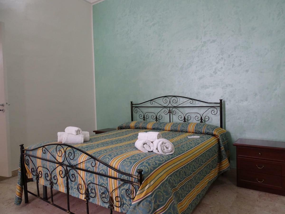 B&B New Antico Palazzo Parabita Eksteriør billede