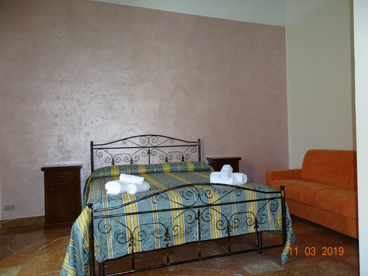 B&B New Antico Palazzo Parabita Eksteriør billede