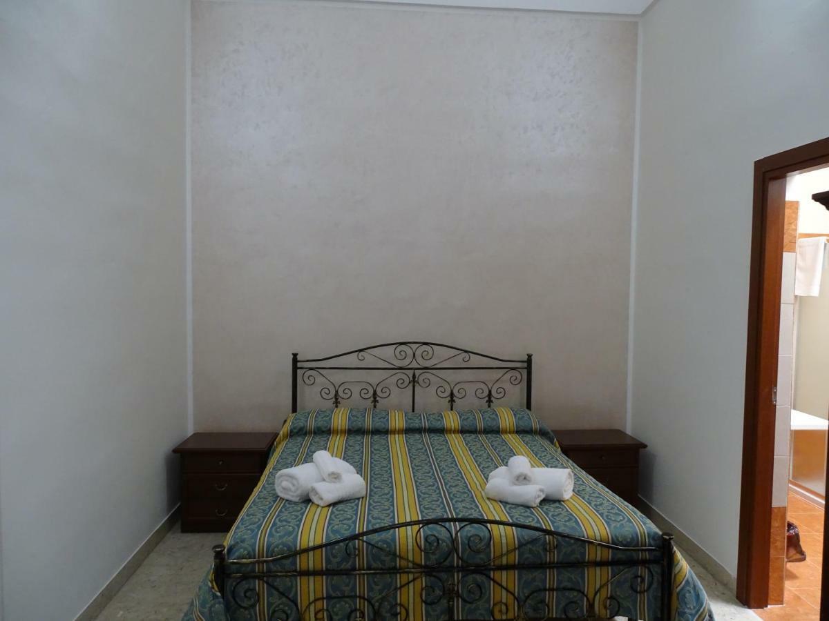 B&B New Antico Palazzo Parabita Eksteriør billede